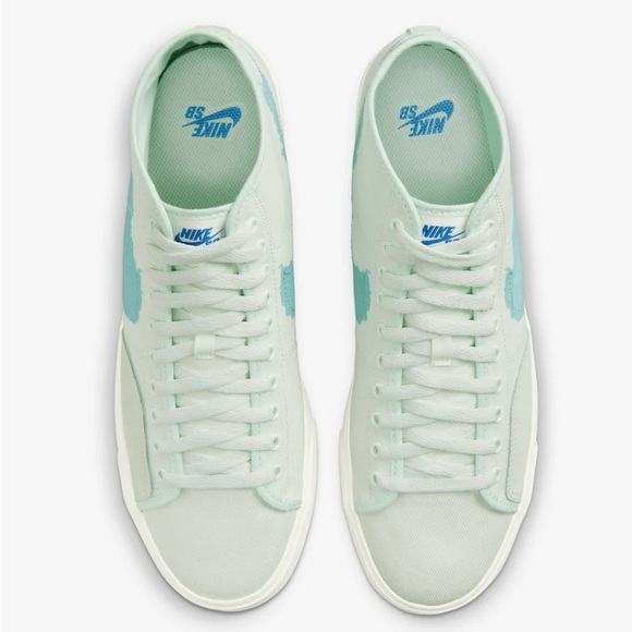NIB! NIKE SB Blazer Court Mid Premium Barely Green/Boarder Blue. W 7.5 M 6 - Picture 12 of 16